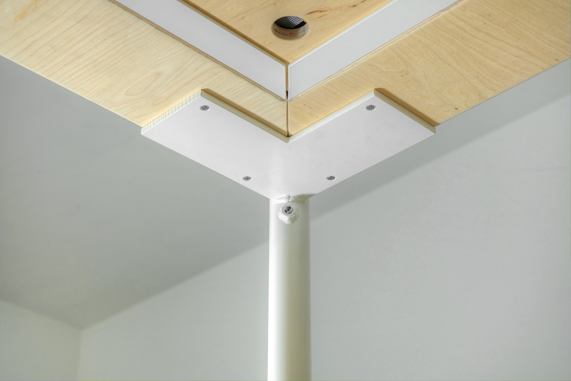 HOCHBETT ZUR SELBSTMONTAGE Hochbett zur Selbstmontage, Auflage der Eckstütze