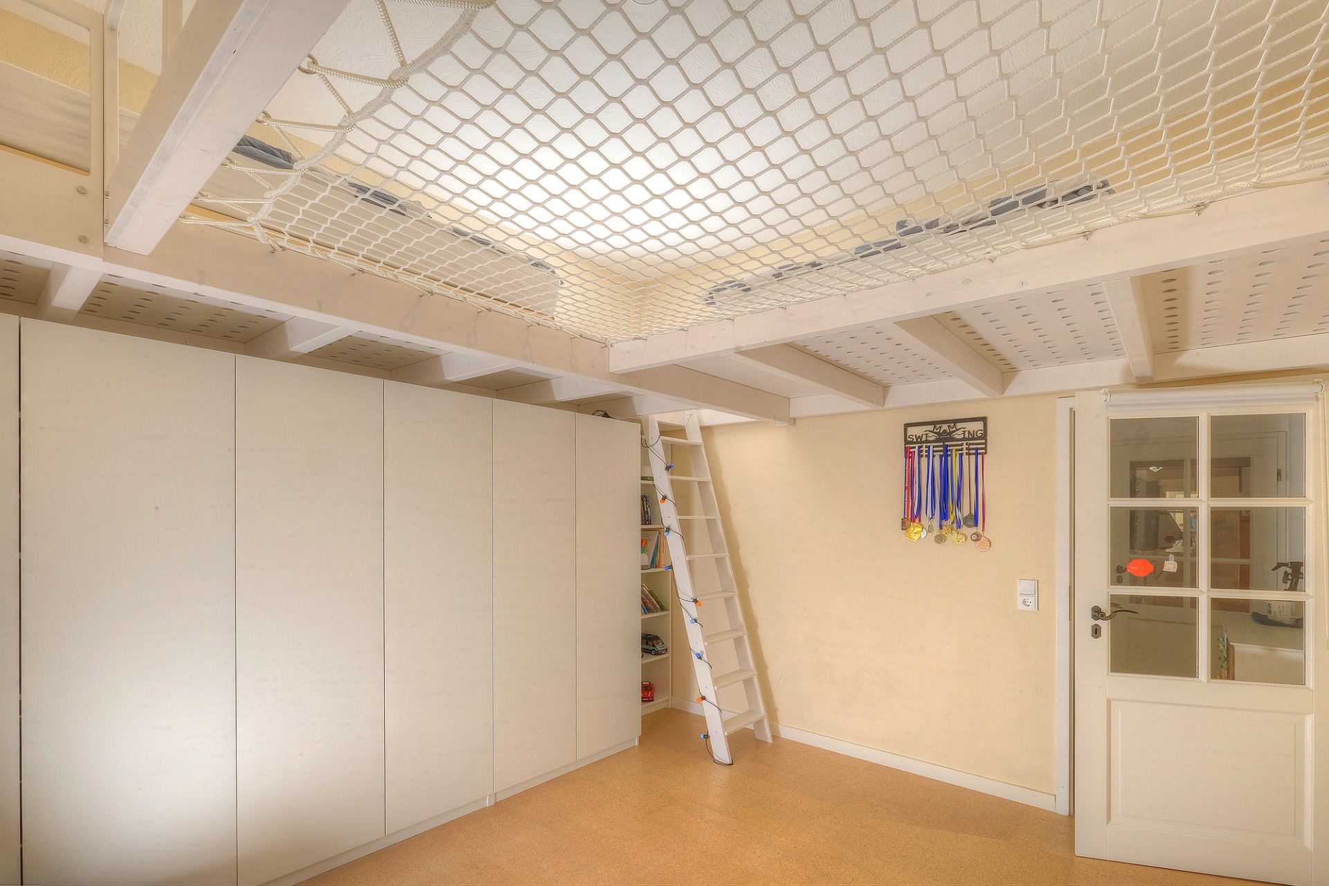 Hochetage mit Chill-Netz